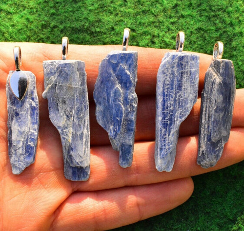 Chunky blue kyanite crystal - kyanite,