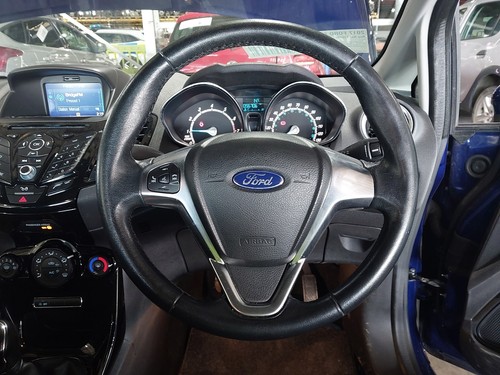 Steering wheel ford fiesta - wheel,