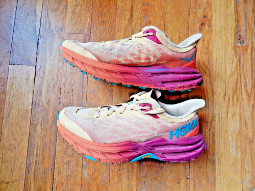 Hoka one - speedgoat, 5