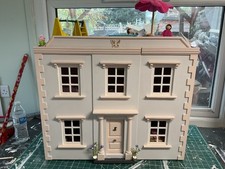 SOLID WOOD FULLY FURNISHED DOLLS HOUSE WITH ROOF GARDEN