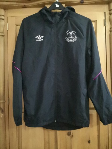 Everton training tracktop for