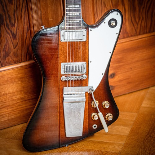 Gibson firebird sunburst - v,