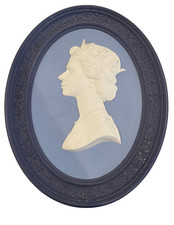 WEDGWOOD Queen Elizabeth II