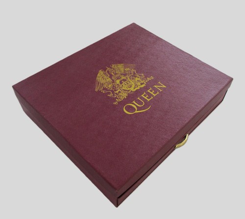 Queen box tricks - box, of