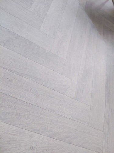 Off cut white wood - off,