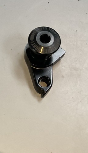 Universal derailleur hanger - derailleur,