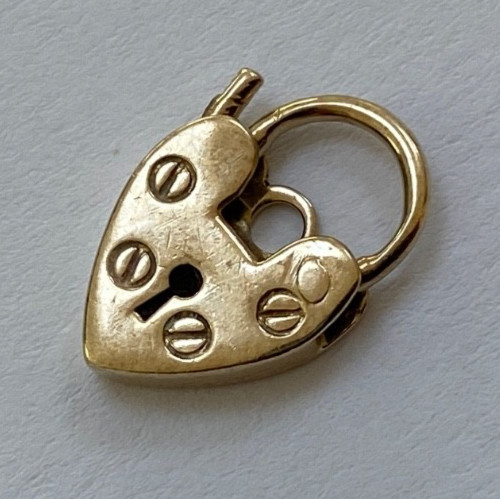 Vintage small solid 9ct - small,