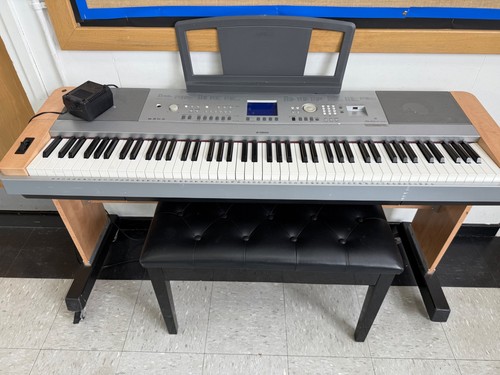 Yamaha dgx 640 portable grand - portable,