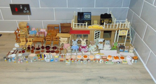 Sylvanian families village - families,