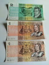 $1  / $2 Australian Dollar Banknotes  Undated - 1970s ? 