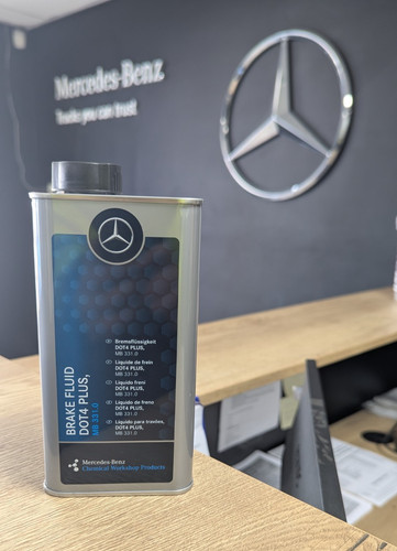 Genuine mercedes benz dot4 - mercedes-benz,