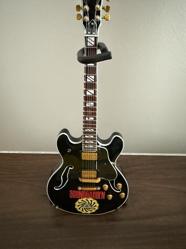 Axe heaven soundgarden logo - axe,