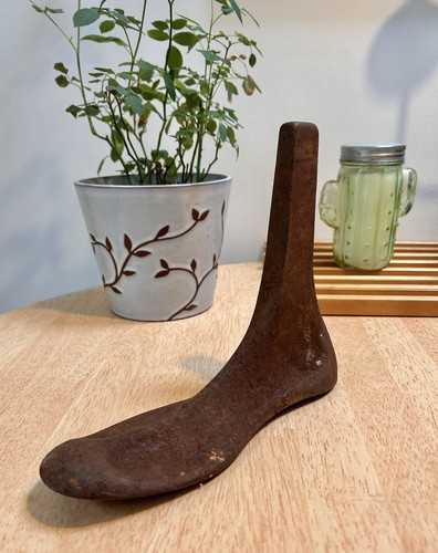 Antique victorian cast iron - cast,