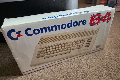 Commodore computer empty - computer,