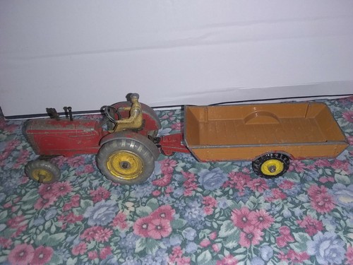 Dinky toys massey harris - dinky,