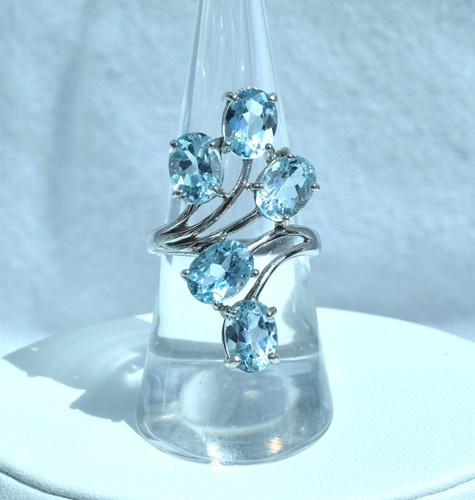Pale blue spinel statement - statement, 5
