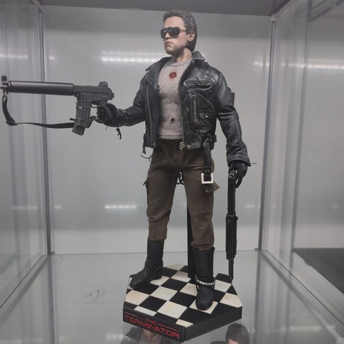 Hot toys the terminator police - toys,