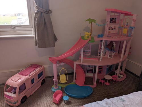 Barbie villa pool - barbie,