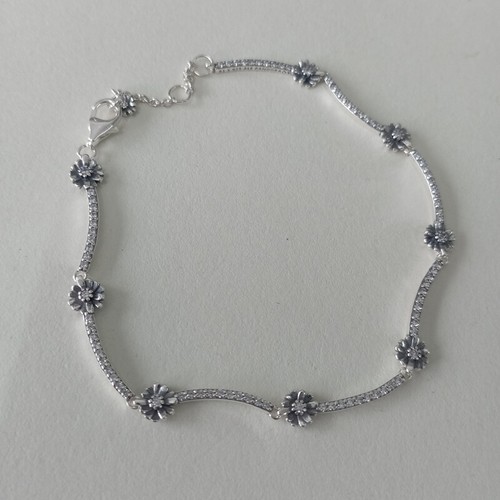 Sparkling daisy flower - sparkling,