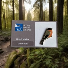 RSPB-Pin Badge GNAH  BULLFINCH     *Large Font on a *tick  card
