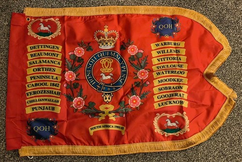 The queen own hussars - own,