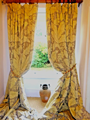 Country house curtains - house, ferns