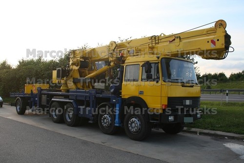 Truck photo iveco - photo, crane