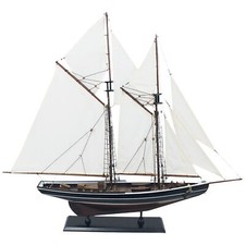 Sailing yacht Bluenose sailing