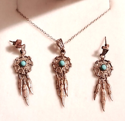 9ct turquoise pendant - , and