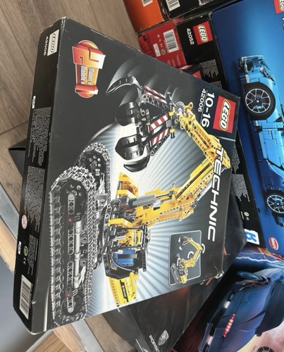 Lego technic 42006 excavator - lego,