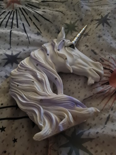 Unicorn white statue desktop - unicorn,