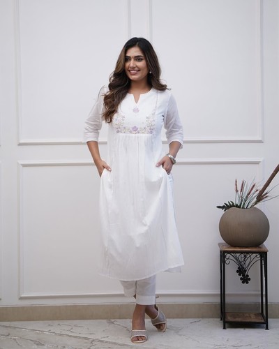 Bollywood style indian - style,