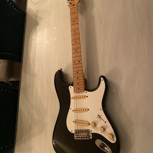 Fender squier stratocaster - squier,