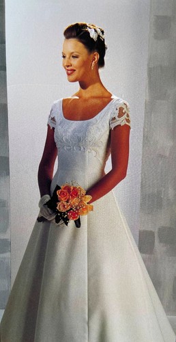 Princess line ivory wedding