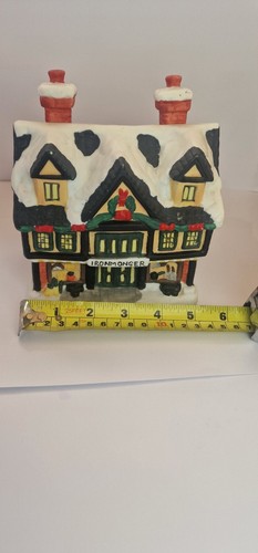 Vintage christmas house - ,