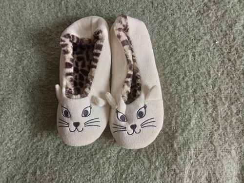 Cute cat slippers - cat,