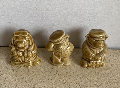 Wade bear figures - bear,