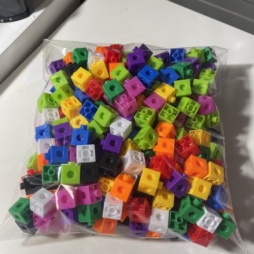 Unifix cubes interlocking - cubes,