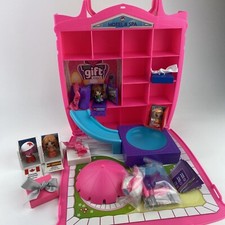 Gift 'ems Hotel & Spa Playset Exclusive Boy Lifeguard With 3 Extra Figures Doll