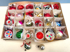 VINTAGE 1940/50/60's Hand Painted BAUBLES CHRISTMAS DECORATION MIX WITH CONCAVE