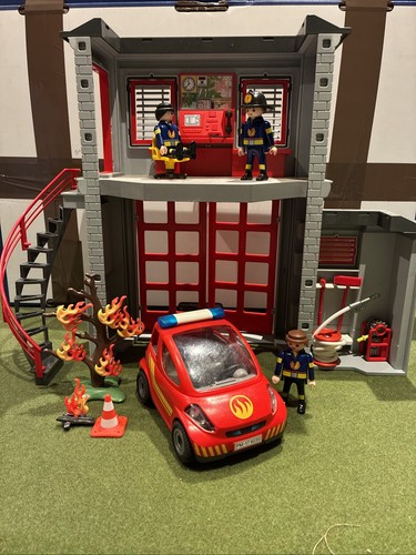Playmobil fire station - fire,