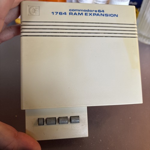Commodore 1764 ram expansion - commodore,