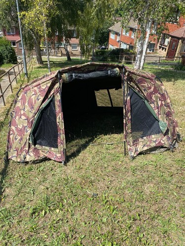 Cyprinus man bivvy with - 1,