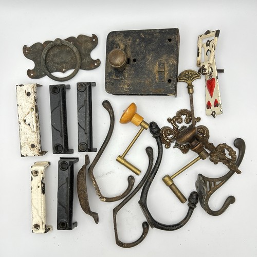Job lot antique - lot, cast