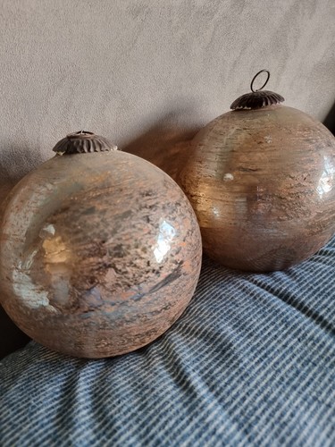 Pair large gold decorative - pair,