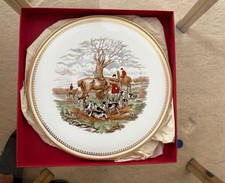 Royal Crown Derby - Hunting scene plate - 10” - Lombardy - 1960’s 
