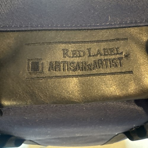 Artisan artist red - &,