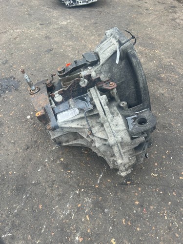2011 vauxhall vivaro - vauxhall, renault