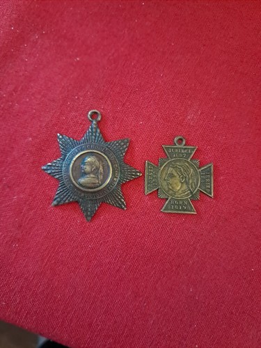 Pair queen victoria - queen,