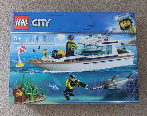 Lego city set 60221 - lego,